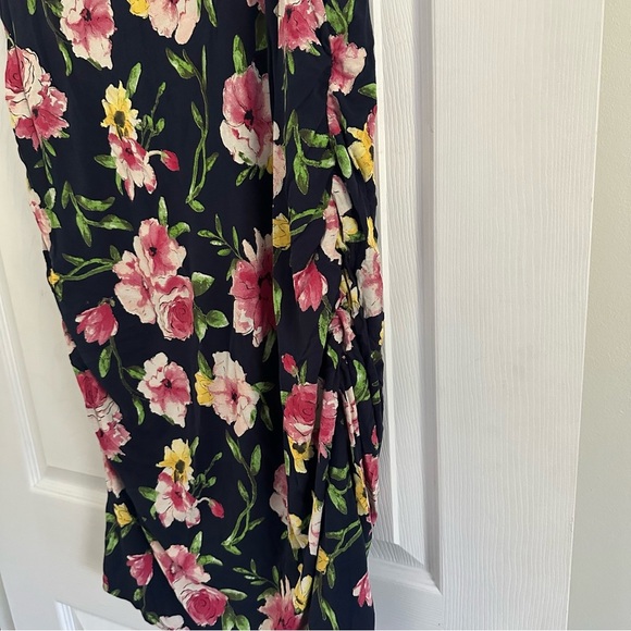 Size XL Stork & Babe Floral Flutter Sleeve Maternity Midi Dress - Picture 3 of 5